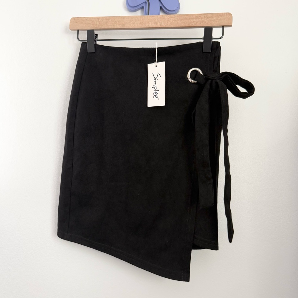 Simplee Medium NEW Black Mini Skirt Slit Cut Side Tie - Picture 1 of 10